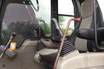 ขาย!! >>> Komatsu Pc120 รุ่น 6E พร้อมใช้งาน มีลายหัวเจาะ <<< เบอร์ติดต่อ 098-7155789 086-4631102