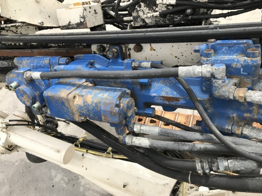 HCR1200-DS ปี 2006 ใช้งาน 4000 ชม. นำเข้าจากญี่ปุ่น รถสวย สภาพดีมากครับ