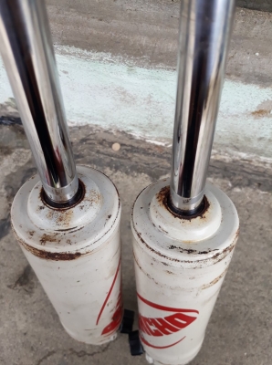 โช้คหน้า โช้คหน้า