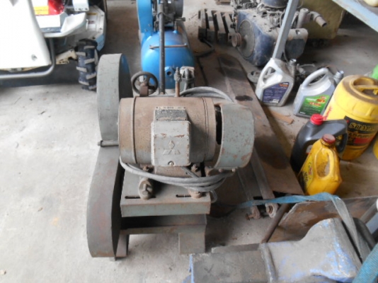 เครื่องตัดไฟเบอร์ ตัดเหล็ก มอเตอร์สามสาย สามแรง เครื่องตัดไฟเบอร์ ตัดเหล็ก มอเตอร์สามสาย สามแรง