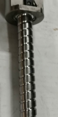 อันละ790 บ.โทร 083-2000058 LINE ID:line832923 บอลสกรูยี่ห้อ THK ขนาดเพลาโต 25 mm. ยาวทั้งหมด 78 cm. 