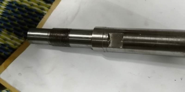 อันละ680 บ.โทร 083-2000058 LINE ID: line832923 บอลสกรูยี่ห้อ NSK ขนาดเพลาโต 25 mm. ยาวทั้งหมด 103 cm