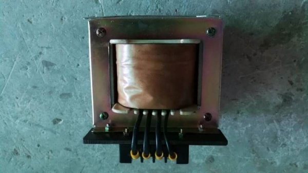 600 บ.ส่งถึงบ้านฟรี โทร 083-2000058 LINE ID: line832923 หม้อแปลงไฟฟ้าจากไฟบ้าน 220 V. เป็นไฟญี่ปุ่น 600 บ.ส่งถึงบ้านฟรี โทร 083-2000058 LINE ID: line832923 หม้อแปลงไฟฟ้าจากไฟบ้าน 220 V. เป็นไฟญี่ปุ่น