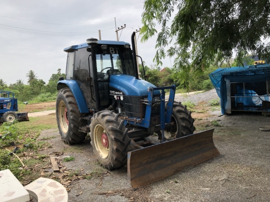 รถไถนิวฮอนแลนด์ TS 110  รถ2 เพลา ปี 54  สภาพดี