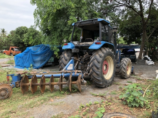 รถไถนิวฮอนแลนด์ TS 110  รถ2 เพลา ปี 54  สภาพดี