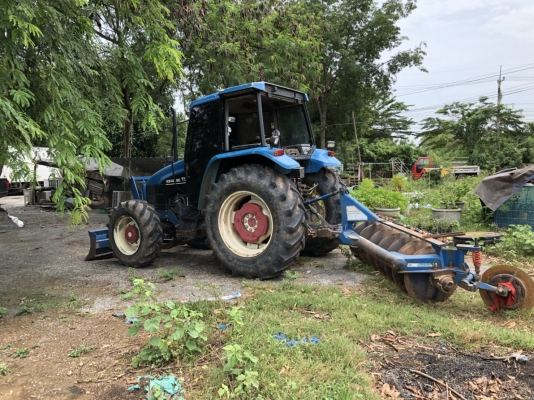 รถไถนิวฮอนแลนด์ TS 110  รถ2 เพลา ปี 54  สภาพดี