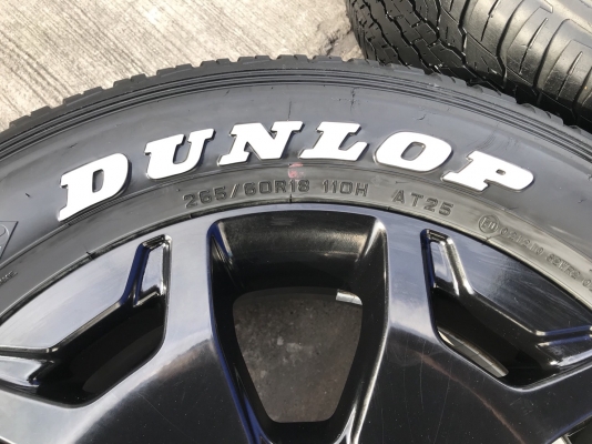 ล้อแม็ก Toyota Revo Rocco ขอบ 18 พร้อมยาง 265-60-18 Dunlop ลงพื้นปี 18