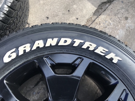 ล้อแม็ก Toyota Revo Rocco ขอบ 18 พร้อมยาง 265-60-18 Dunlop ลงพื้นปี 18