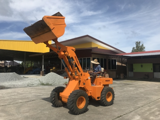 ขายรถตักMITSUBISHI นำเข้าญี่ปุ่นไม่เคยใช้งานในไทยเอวอ่อนเครื่องมิตซูบิชิ4สูบ สภาพดีพร้อมใช้งาน 081-8302909 จิรโรจน์ Line ID : jiraroj2909