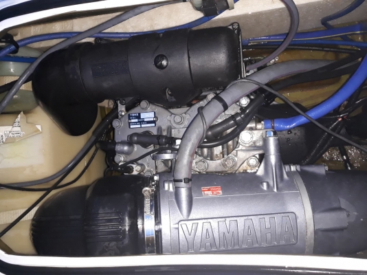 YAMAHA VN 700