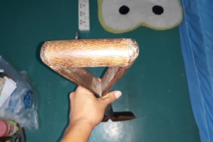 ขายพลั่วใบโพธิ์ตราช้างด้ามไม้สวยงาม MADE IN JAPAN.มือสอง ขายพลั่วใบโพธิ์ตราช้างด้ามไม้สวยงาม MADE IN JAPAN.มือสอง