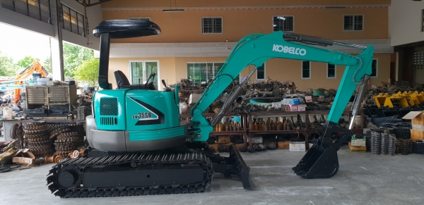 ขายรถขุด KOBELCO รุ่น SK35SR มือสองญี่ปุ่น แทรกเหล็ก สลัก บูทเอวแน่น 100\% ปั้มนิ้ว คอนโทรลสั้น ทำงานไว สวยพร้อมใช้งาน มือถือ 0818753444