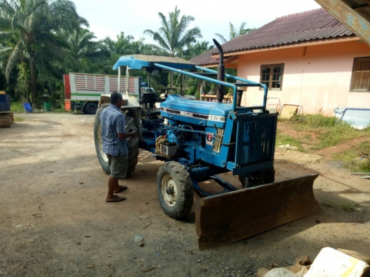 รถไถ FORD 6600 เพลาเดียว   สภาพดี