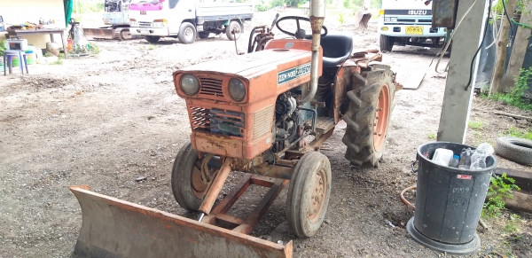 รถไถเล็ก เอาไว้เข้าไร่เข้าสวน เครื่องดีเกียร์ดี อุปกรณ์ ใช้ได้ครบ รถไถเล็ก เอาไว้เข้าไร่เข้าสวน เครื่องดีเกียร์ดี อุปกรณ์ ใช้ได้ครบ