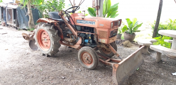 รถไถเล็ก เอาไว้เข้าไร่เข้าสวน เครื่องดีเกียร์ดี อุปกรณ์ ใช้ได้ครบ