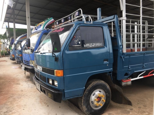 ขายรถ6ล้อ ISUZU NPR 115แรง เกียร์สั้น รถสวย สภาพดี เครื่องดี ภายในสวย เอกสารพร้อมโอน ราคา340,000 จัด