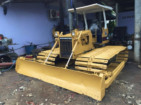 ขายรถแทรคเตอร์ KOMATSU D20PLL-6 ตีนเป็ดกว้าง 1 เมตร ราคา 300000 ขายรถแทรคเตอร์ KOMATSU D20PLL-6 ตีนเป็ดกว้าง 1 เมตร ราคา 300000