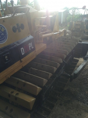 ขายรถแทรคเตอร์ KOMATSU D20P-5 ราคา 170000