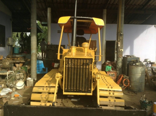 ขายรถแทรคเตอร์ KOMATSU D20P-5 ราคา 170000