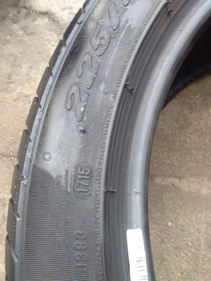 ยางสวย Pirelli 225/45R17 ปี 15