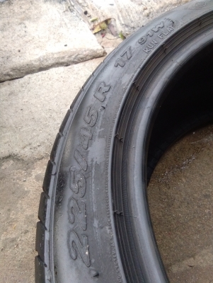 ยางสวย Pirelli 225/45R17 ปี 15