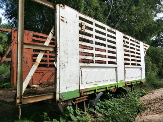 กระบะสิบล้อสามมิตรแท้ โทร 0890501234