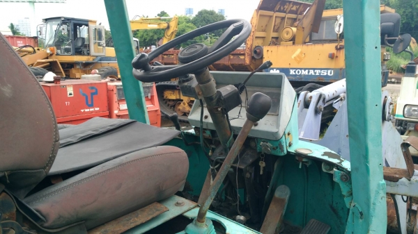 รถตักล้อยาง WA 40-3 รถตักล้อยาง WA 40-3