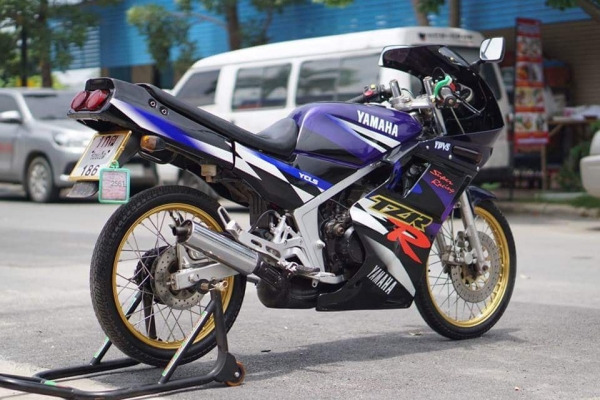 ร้าน วุฒิ นนบุรี ขาย YAMAHA TZR150 รถสวยๆเก็บงานมาแล้วทะเบียนโอน
