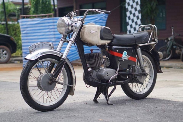 ร้าน วุฒิ นนบุรี ขาย MZ150 ETS ถังเหลี่ยม รถสวยเดิมๆเครื่องดีพร้อมใช้งานได้เลย ร้าน วุฒิ นนบุรี ขาย MZ150 ETS ถังเหลี่ยม รถสวยเดิมๆเครื่องดีพร้อมใช้งานได้เลย