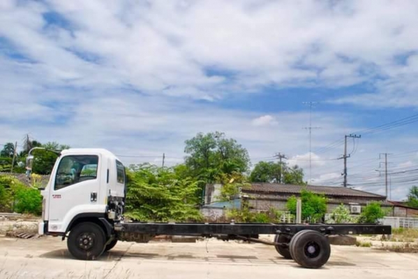 หัวรถยี่ห้อ ISUZU รุ่น  frr210