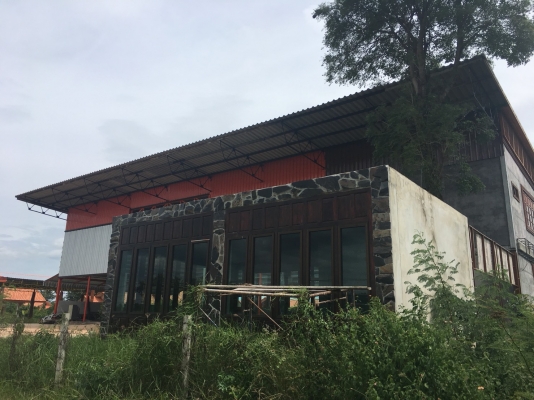 ที่ดินพร้อมสิ่งปลูกสร้าง โกดัง