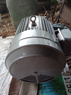ขายมอเตอร์มิตซูบิชิ 5 แรงม้า 220 V.ใช้ไฟบ้าน พร้อมใช้งาน