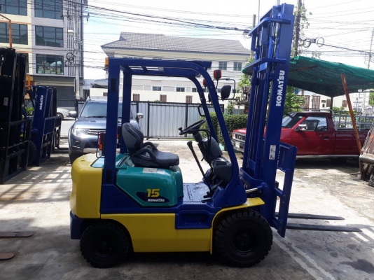 +++ ขายโฟล์คลิฟท์  KOMATSU FG15-16  ขนาด 1.5  ตัน  เครื่องยนต์เบนซิน  เสา 4 เมตร  เกียร์ธรรมดา  ยางตันครับ