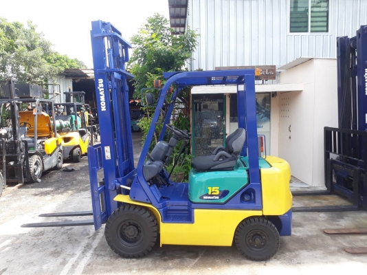 +++ ขายโฟล์คลิฟท์  KOMATSU FG15-16  ขนาด 1.5  ตัน  เครื่องยนต์เบนซิน  เสา 4 เมตร  เกียร์ธรรมดา  ยางตันครับ