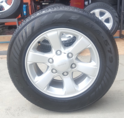 ขายล้อISUZU 1.9 ขอบ16 ยาง215/65/16 ปี 16 4 ล้อ ขายล้อISUZU 1.9 ขอบ16 ยาง215/65/16 ปี 16 4 ล้อ