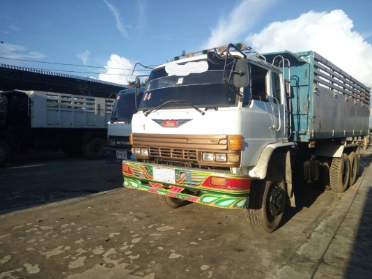 รถบรรทุกสิบล้อ HINO FM227