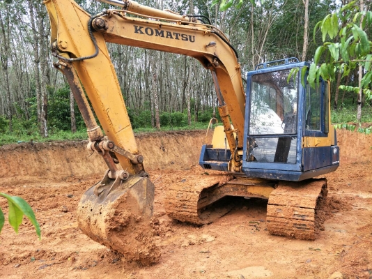 มี VDO ให้ชม. KOMATSU PC60-5 มีระบบหัวกระแทก ราคา 350000