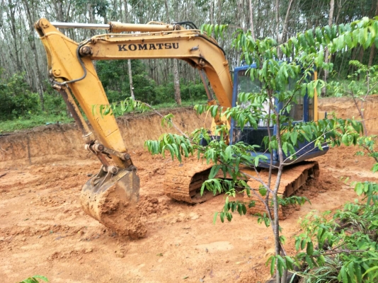มี VDO ให้ชม. KOMATSU PC60-5 มีระบบหัวกระแทก ราคา 350000