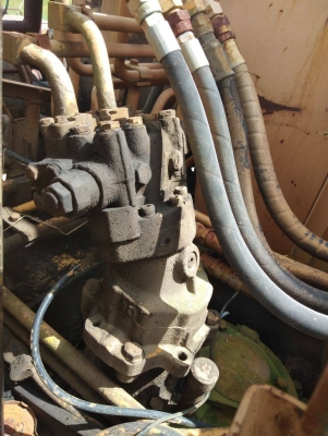 ขาย 185,000 KOMATSU pc 60-1 เปลี่ยนเครื่องใหม่ ปั้มแรง เอวแน่น ช่วงล่างแน่น รถพร้อมใช้ราคาถูก รถอยู่ สุรินทร์ 090-772-3710 090-772-3708