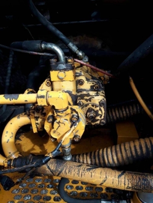 ขาย 435,000 KOBELCO sk 60-2 เครื่องดี ปั๊มดี เอวแน่นช่วงล่างดี รถสภาพพร้อมใช้ รถอยู่ ปทุมธานี 090-772-3710 090-772-3708