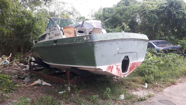 ขายเปลือกเรือไฟบาทเบอร์19ฟุต ราคาถูกครับ 45000 บาท