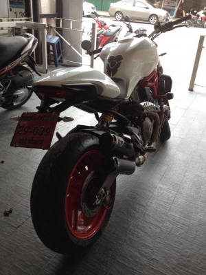 Ducati Monster 821 Performance II Pearl White ราคา 369,000 บาท -เลขไมค์ 2x,xxx โล -ชุดแต่งแท้ออกศูนย์ -ทะเบียนโอน พรบเต็มๆ สนใจโทรเบอร์ 093-9578297 โน๊ต รถจอดอยู่พัทยาใต้ (ขายเพราะร่างกายขับไม่ไหว มีรถหลายคัน) Ducati Monster 821 Performance II Pearl White ราคา 369,000 บาท -เลขไมค์ 2x,xxx โล -ชุดแต่งแท้ออกศูนย์ -ทะเบียนโอน พรบเต็มๆ สนใจโทรเบอร์ 093-9578297 โน๊ต รถจอดอยู่พัทยาใต้ (ขายเพราะร่างกายขับไม่ไหว มีรถหลายคัน)