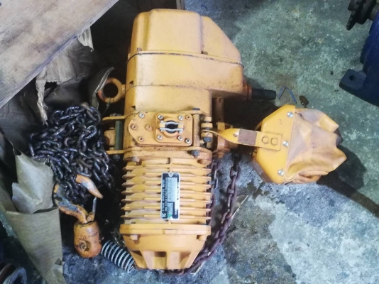 ขาย !! รอกโซ่ไฟฟ้า.KITO.ขนาด0.5ตัน380v.สภาพเดิมๆพร้อมใช้(ของแทบจะยังไม่ได้ใช้งาน) ขาย !! รอกโซ่ไฟฟ้า.KITO.ขนาด0.5ตัน380v.สภาพเดิมๆพร้อมใช้(ของแทบจะยังไม่ได้ใช้งาน)
