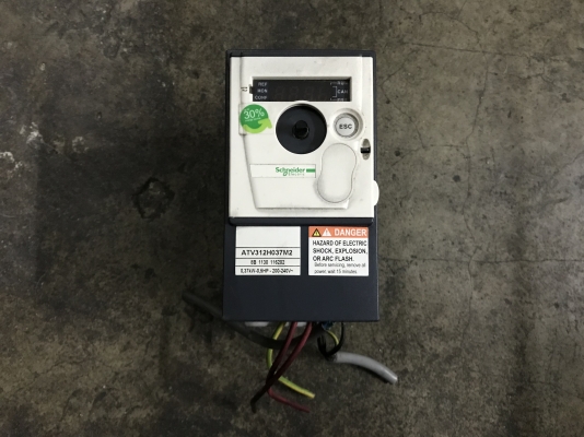 ขายอินเวอร์เตอร์ ปรับรอบมอเตอร์ Schneider 0.5HP. 220V made in Japan สภาพสวยตัดตู้ พร้อมใช้งาน ราคา 1,200 บาท