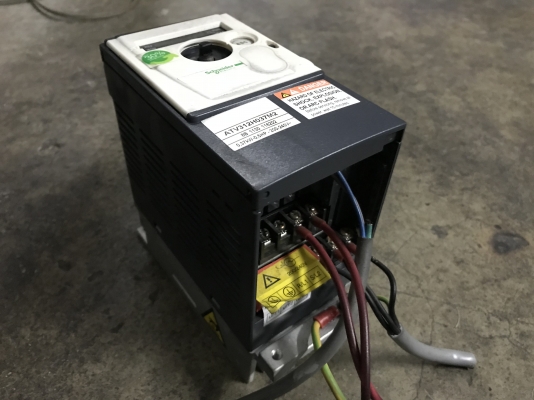 ขายอินเวอร์เตอร์ ปรับรอบมอเตอร์ Schneider 0.5HP. 220V made in Japan สภาพสวยตัดตู้ พร้อมใช้งาน ราคา 1,200 บาท ขายอินเวอร์เตอร์ ปรับรอบมอเตอร์ Schneider 0.5HP. 220V made in Japan สภาพสวยตัดตู้ พร้อมใช้งาน ราคา 1,200 บาท