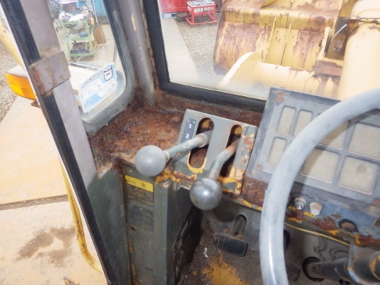 ขายรถตัก ยี่ห้อKOMATSU รุ่น515 ขายรถตัก ยี่ห้อKOMATSU รุ่น515