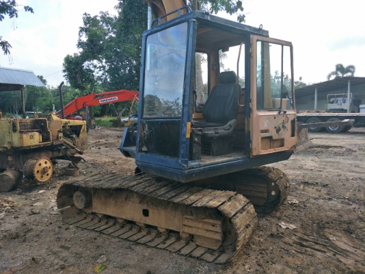 มี VDO ให้ชม. KOMATSU PC60-5 มีระบบหัวกระแทก ราคา 350000