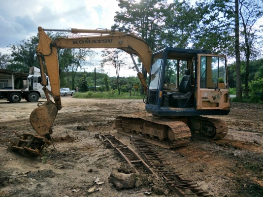 มี VDO ให้ชม. KOMATSU PC60-5 มีระบบหัวกระแทก ราคา 350000