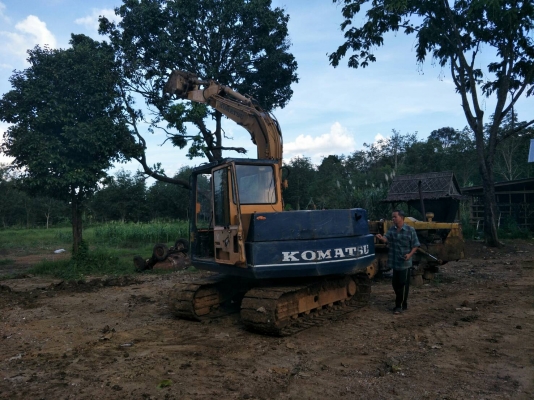 มี VDO ให้ชม. KOMATSU PC60-5 มีระบบหัวกระแทก ราคา 350000