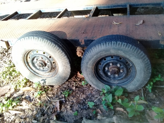 ขายเทลเลอร์บรรทุกรถเกี่ยวของเจริญชัยเพลากระเดื่องยางดี 4 เส้น ลดราคาเหลือ 33000 บาท ขายเทลเลอร์บรรทุกรถเกี่ยวของเจริญชัยเพลากระเดื่องยางดี 4 เส้น ลดราคาเหลือ 33000 บาท